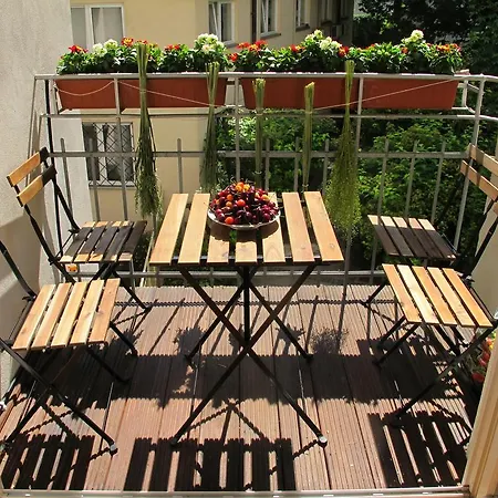Style4rent Sunny Old Town Apartment *
